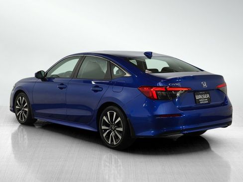 Used 2022 Honda Civic EX image 3