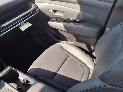 New 2025 Hyundai Tucson Limited image 15