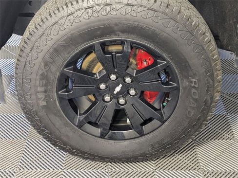 Used 2019 Chevrolet Colorado Z71 w/ Z71 Midnight Edition image 8