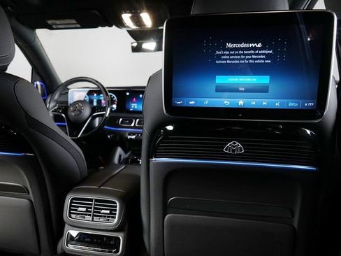 Used 2024 Mercedes-Benz Maybach GLS 600 4MATIC image 26