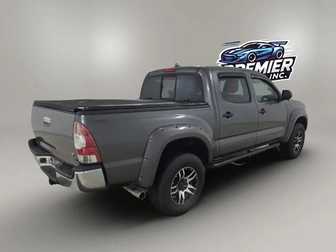 Used 2014 Toyota Tacoma PreRunner w/ SR5 Package RWD image 2