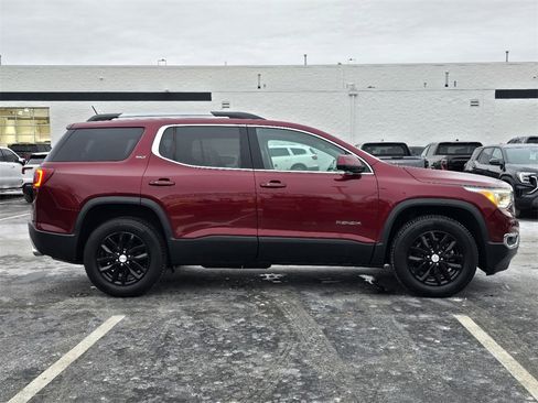 Used 2018 GMC Acadia SLT image 9