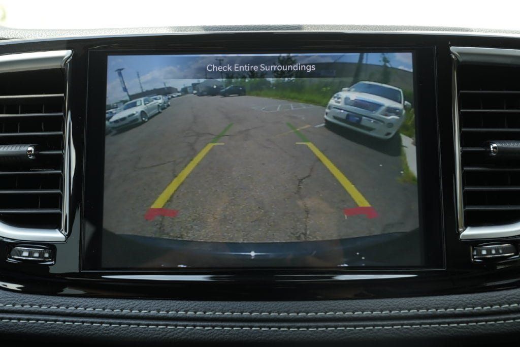 Used 2025 Chrysler Pacifica Limited FWD image 55