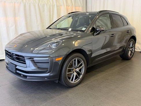 Certified 2026 Porsche Macan AWD/4WD image 1