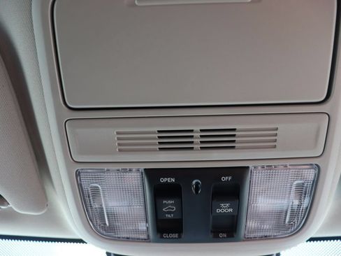 Used 2026 Honda Odyssey EX-L image 26