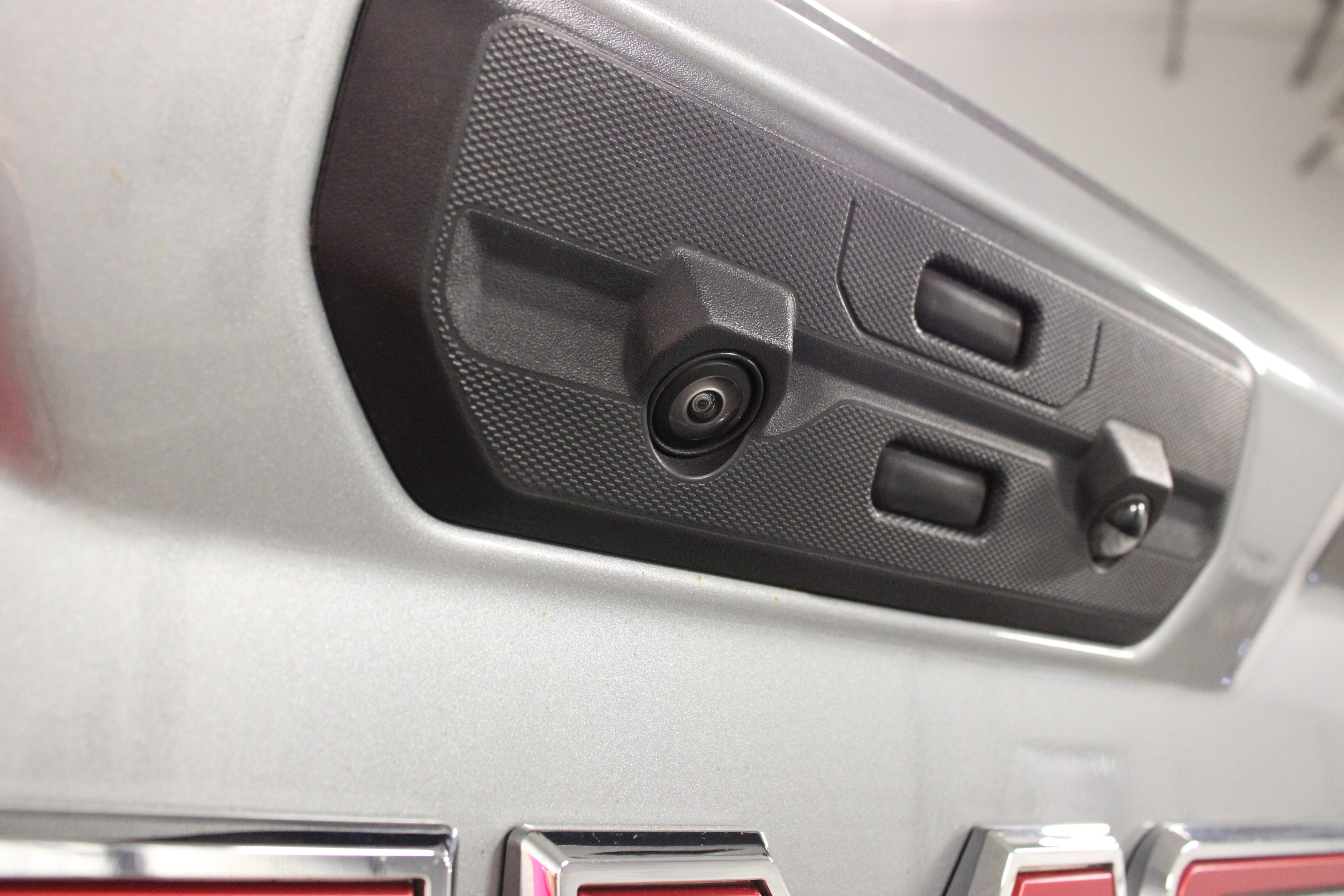 Used 2024 GMC Sierra 2500 AT4X AWD/4WD image 14