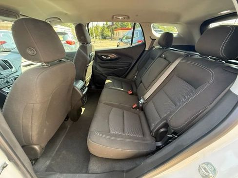 Used 2023 GMC Terrain SLE w/ Driver Convenience Package image 15