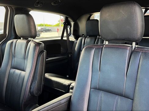 Used 2019 Dodge Grand Caravan GT FWD image 11