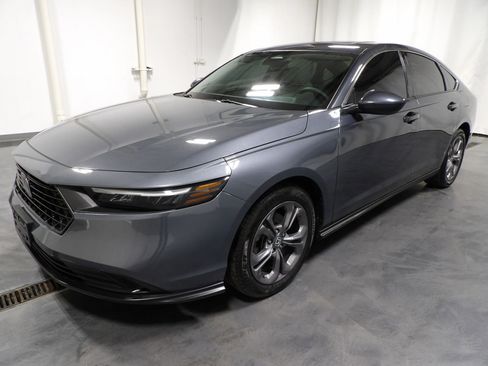 Used 2023 Honda Accord EX image 4