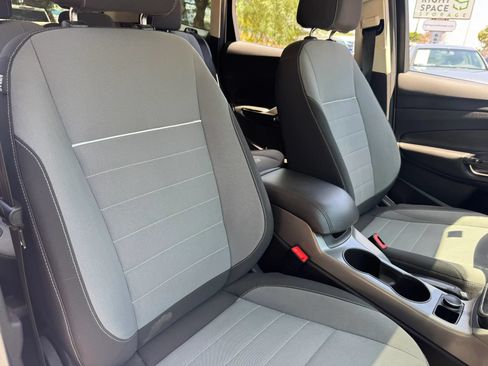 Used 2013 Ford Escape SE FWD image 33