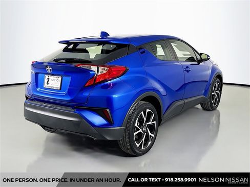 Used 2020 Toyota C-HR XLE image 5