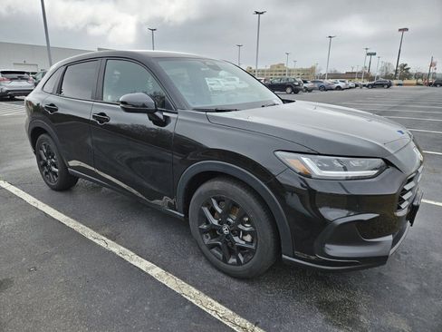 Used 2025 Honda HR-V Sport image 1