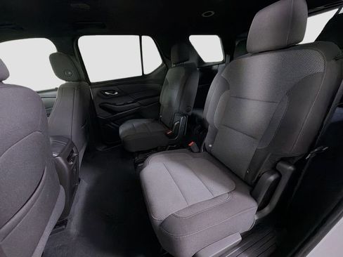 Used 2023 Chevrolet Traverse LT image 24