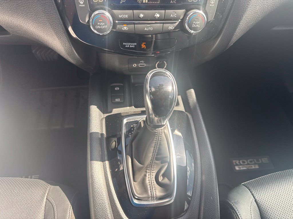 Used 2022 Nissan Rogue Sport SL AWD/4WD image 18