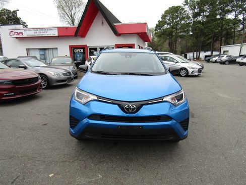 Used 2018 Toyota RAV4 LE w/ All Weather Liner Package image 2