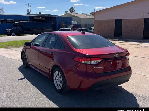 Used 2024 Toyota Corolla LE image 3