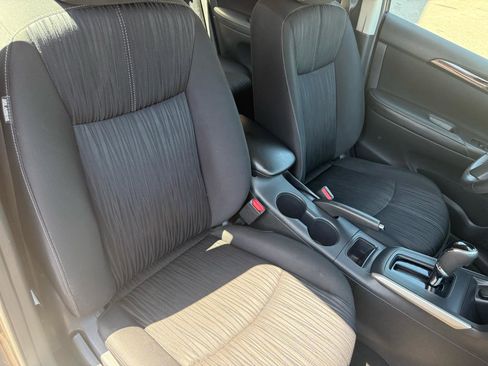 Used 2018 Nissan Sentra SV image 9