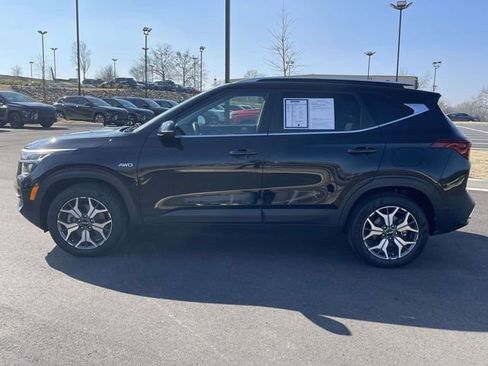 Used 2023 Kia Seltos EX image 6