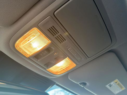 Used 2021 Honda CR-V Touring image 33