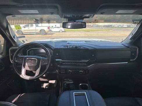 Used 2022 GMC Sierra 1500 SLT w/ SLT Premium Plus Package image 9