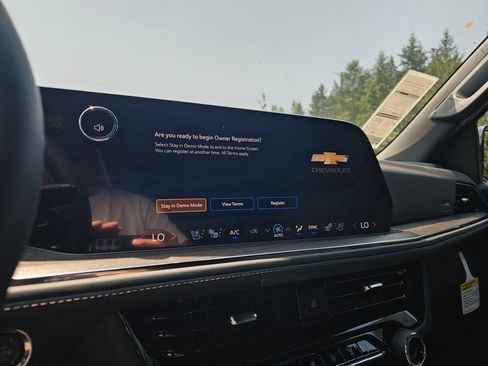 New 2026 Chevrolet Suburban High Country AWD/4WD image 27