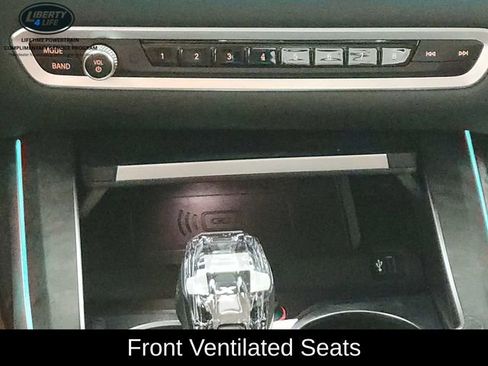 Used 2021 BMW X7 M50i image 25