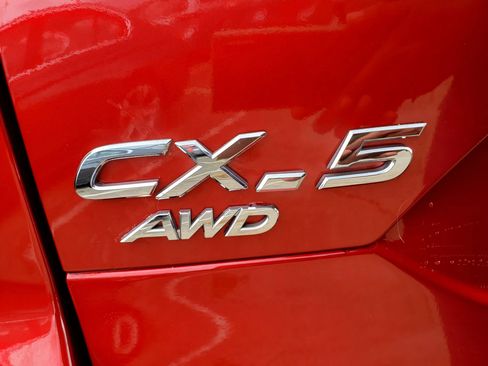 Used 2018 MAZDA CX-5 Touring w/ Preferred Equipment Package AWD/4WD image 14