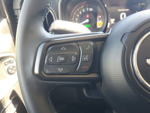 Used 2024 Jeep Wrangler Rubicon image 21