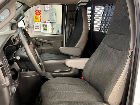 Used 2025 Chevrolet Express 2500 w/ Driver Convenience Package RWD image 21