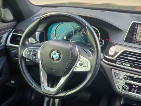 Used 2018 BMW 740i RWD image 36