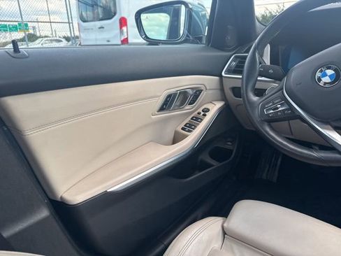 Used 2020 BMW 330i xDrive Sedan w/ Premium Package image 22