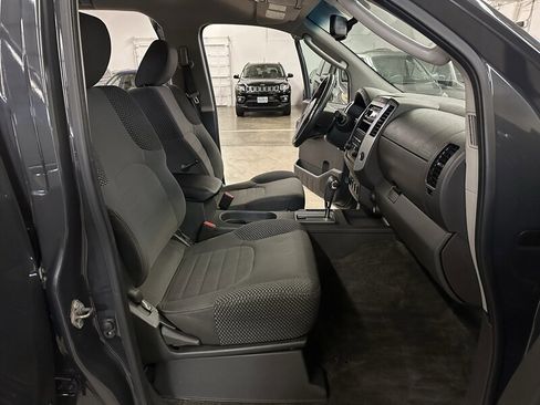 Used 2012 Nissan Xterra PRO-4X image 16
