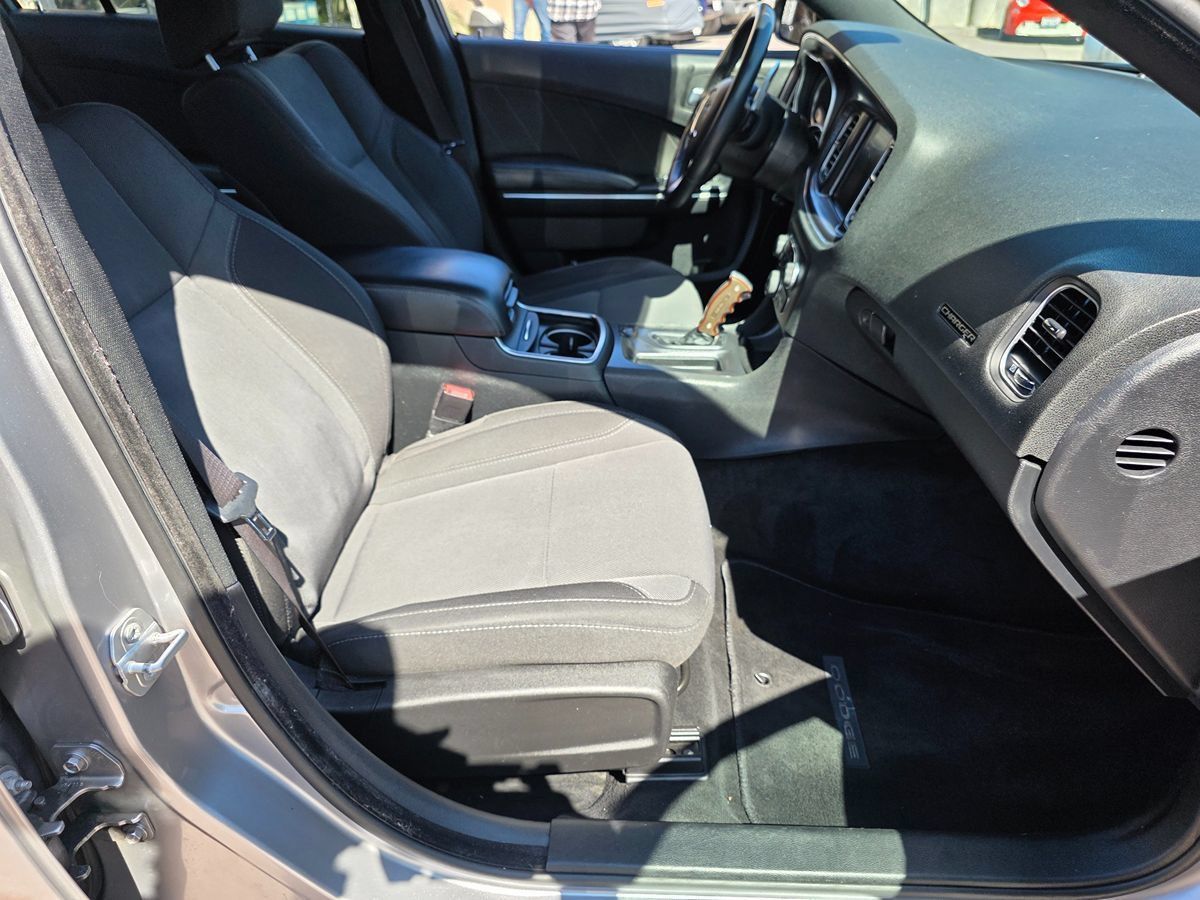 Used 2016 Dodge Charger R/T RWD image 16