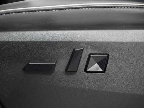 Used 2024 Tesla Cybertruck AWD Crew Cab image 18