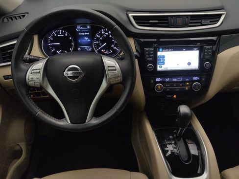 Used 2016 Nissan Rogue SL w/ SL Premium Package image 26