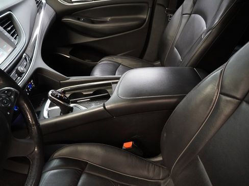 Used 2019 Buick Enclave Avenir w/ Avenir Technology Package image 9