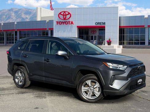 Used 2025 Toyota RAV4 LE AWD/4WD image 1
