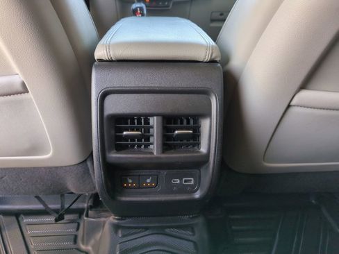 Used 2020 Cadillac XT4 Premium Luxury w/ Cold Weather Package FWD image 18