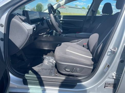 Used 2025 Hyundai Sonata SEL FWD image 11