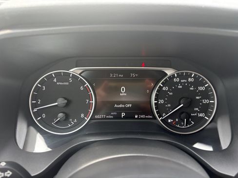 Used 2024 Nissan Rogue S AWD/4WD image 16