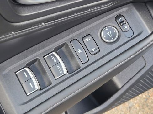 Used 2024 Honda Accord Sport image 23