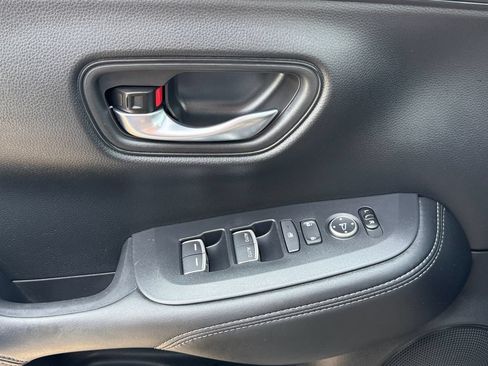 Used 2025 Honda HR-V EX-L image 11