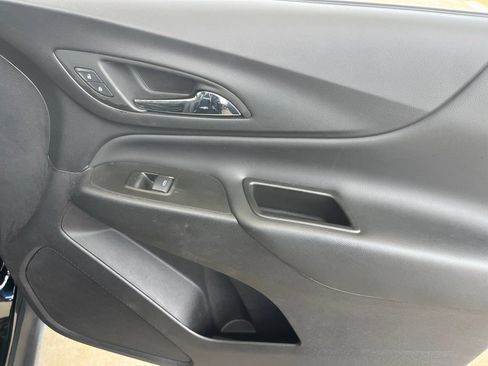 Used 2024 Chevrolet Equinox LT FWD image 20