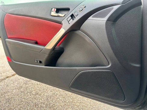 Used 2013 Hyundai Genesis 2.0T RWD image 11