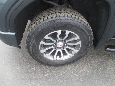Used 2019 GMC Sierra 1500 AT4 w/ AT4 Preferred Package AWD/4WD image 17