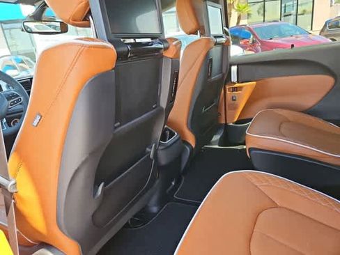 New 2026 Chrysler Pacifica Pinnacle AWD/4WD image 18