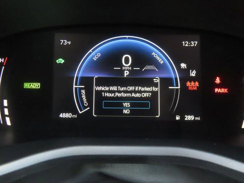 Used 2025 Toyota Camry SE image 30