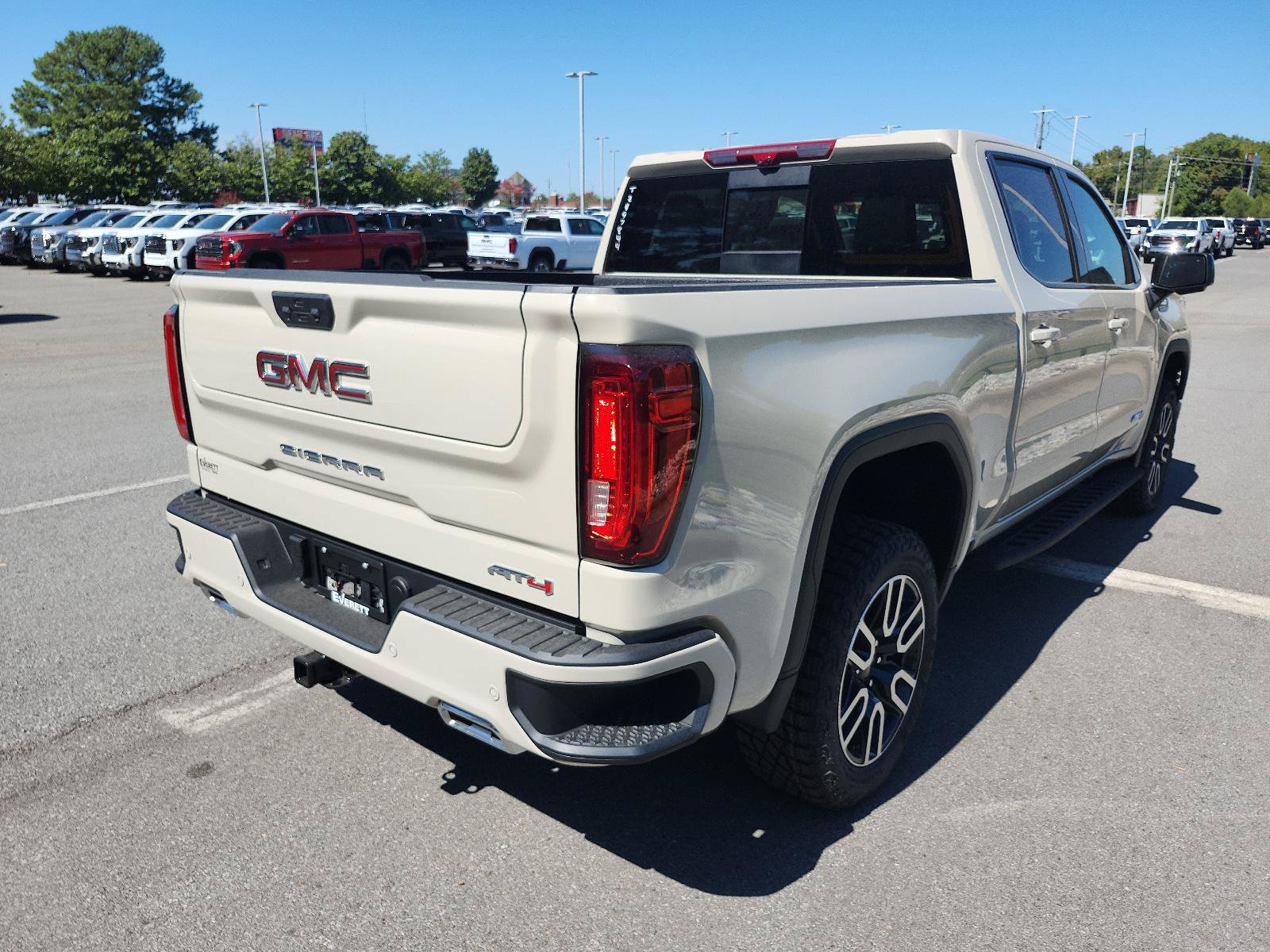 New 2026 GMC Sierra 1500 AT4 w/ AT4 Premium Package AWD/4WD image 3