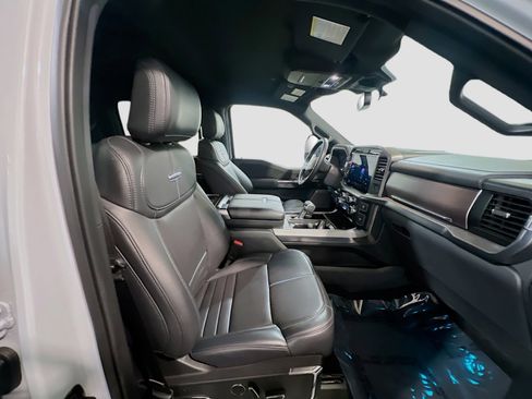 Used 2025 Ford F150 Platinum w/ FX4 Off-Road Package image 21