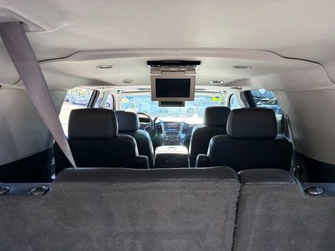 Used 2017 Chevrolet Suburban Premier image 38